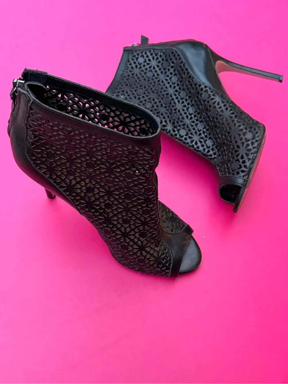 Badgley Mischka July Black Leather Laser Cut Peep Toe Ankle Stiletto Booties 8